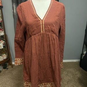 Chic Long Sleeve Dress with Embroidered Trim